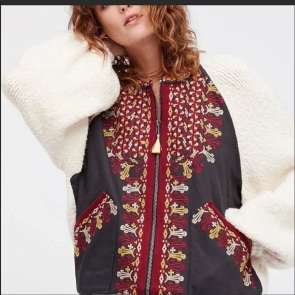 FREE PEOPLE TWO FACES EMBROIDERED JACKET CARDIGAN GREAT CONDITION SIZE SMALL - Picture 3 of 3